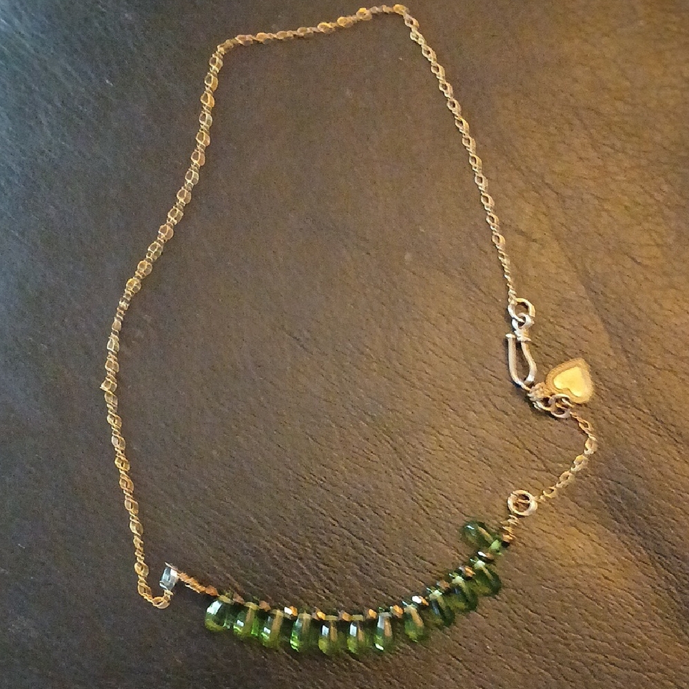 Elegant Green and Gold Necklace